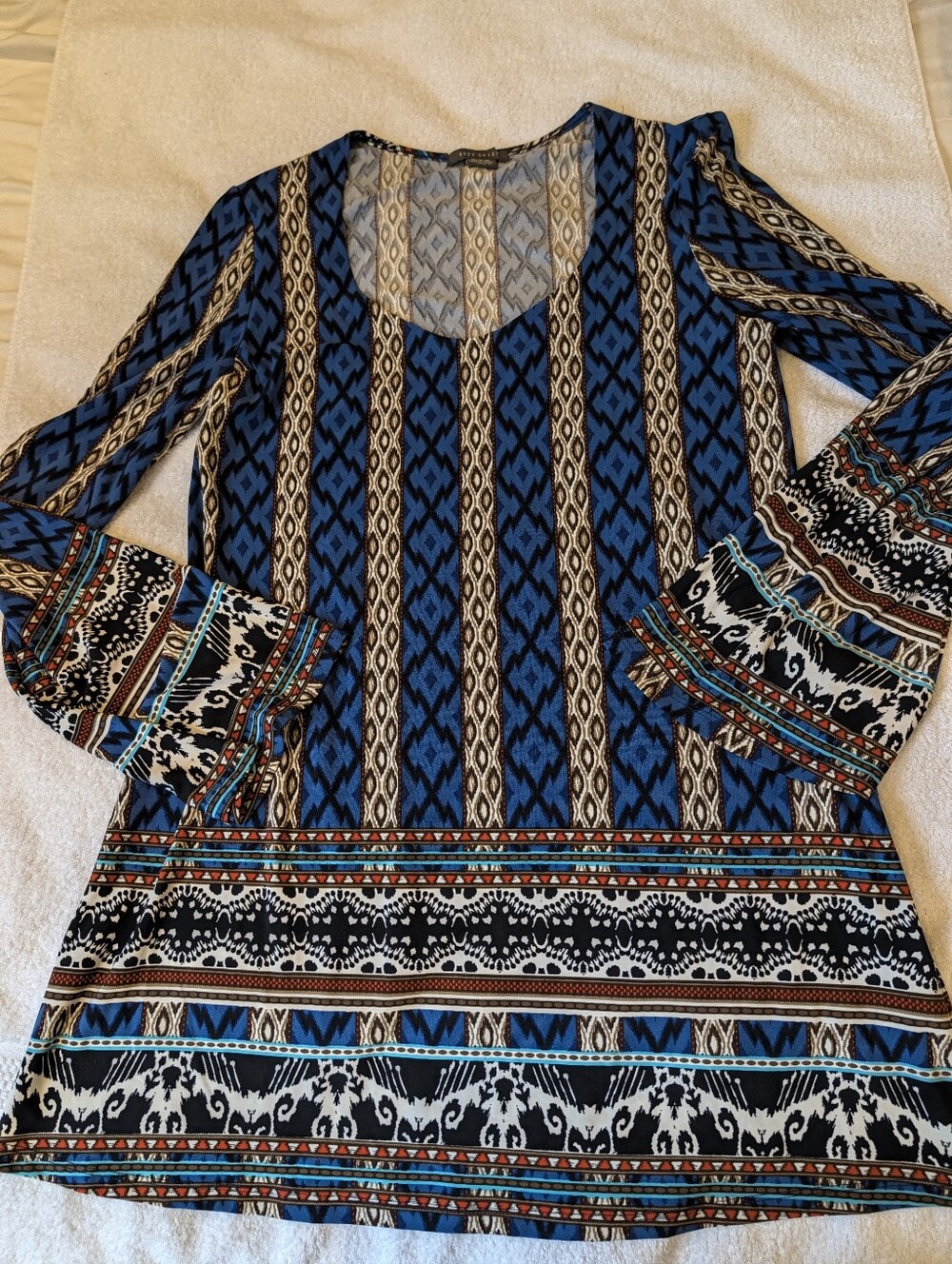 Suzy Shier Boho Geometric Ikat Shift Dress Tunic Bell Sleeve Blue Brown Size M - Picture 2 of 9